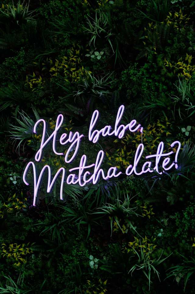 Neonbord Hey babe, Matcha date bij City Lunch